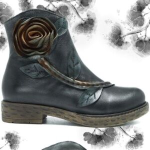 Elegant Black Floral Ankle Boots